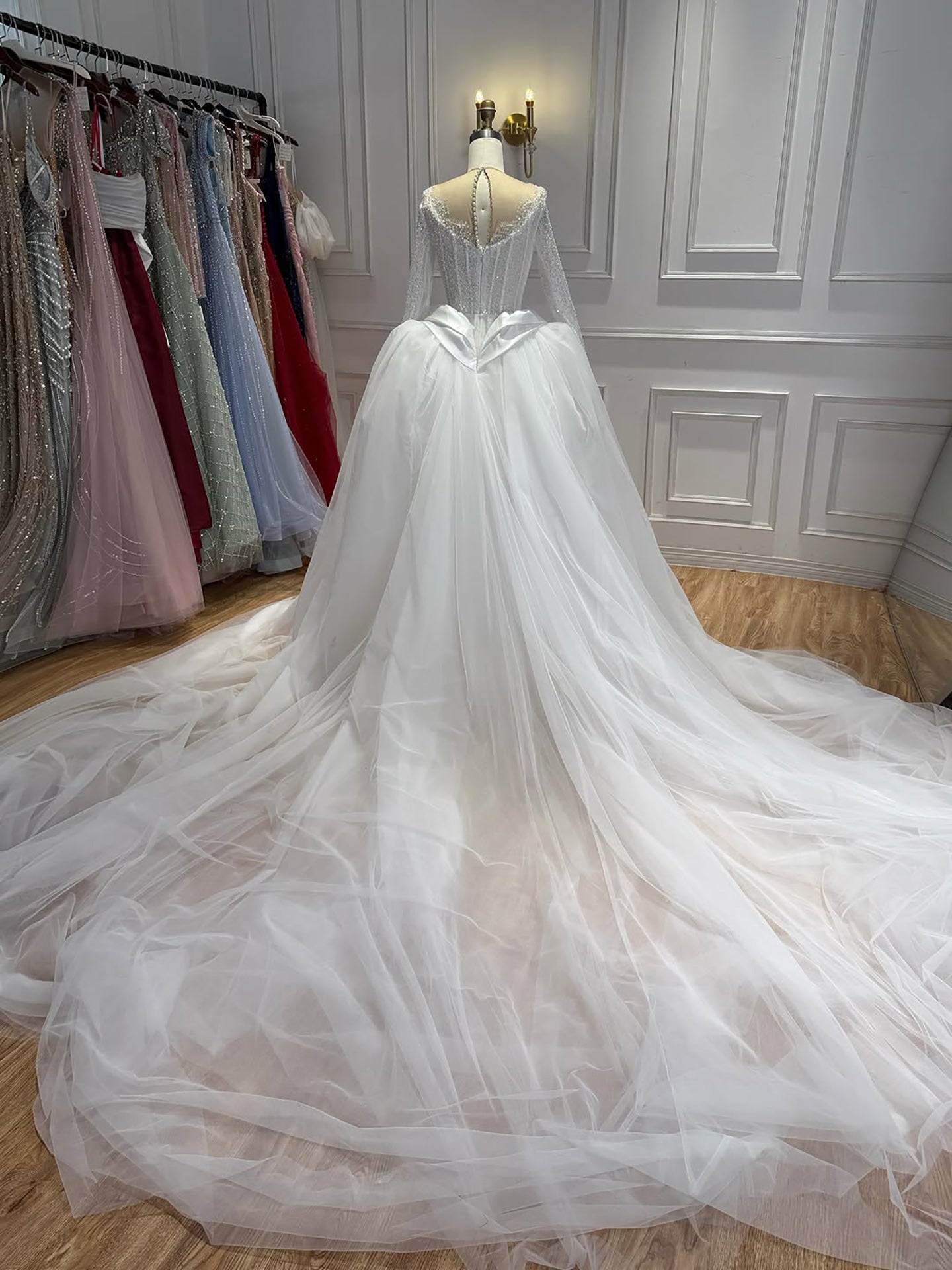 Luxury White Long Sleeve Beaded Corset Wedding Dress HA2535