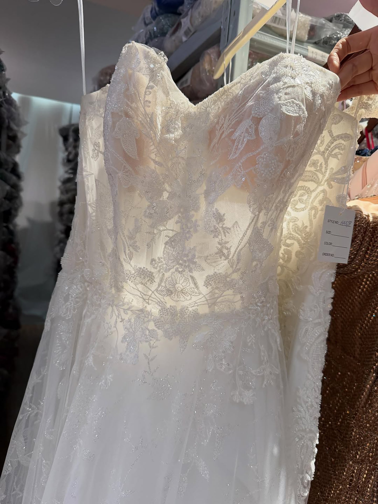 Luxury White Lace Strapless A-Line Bridal Wedding Dress HA2539