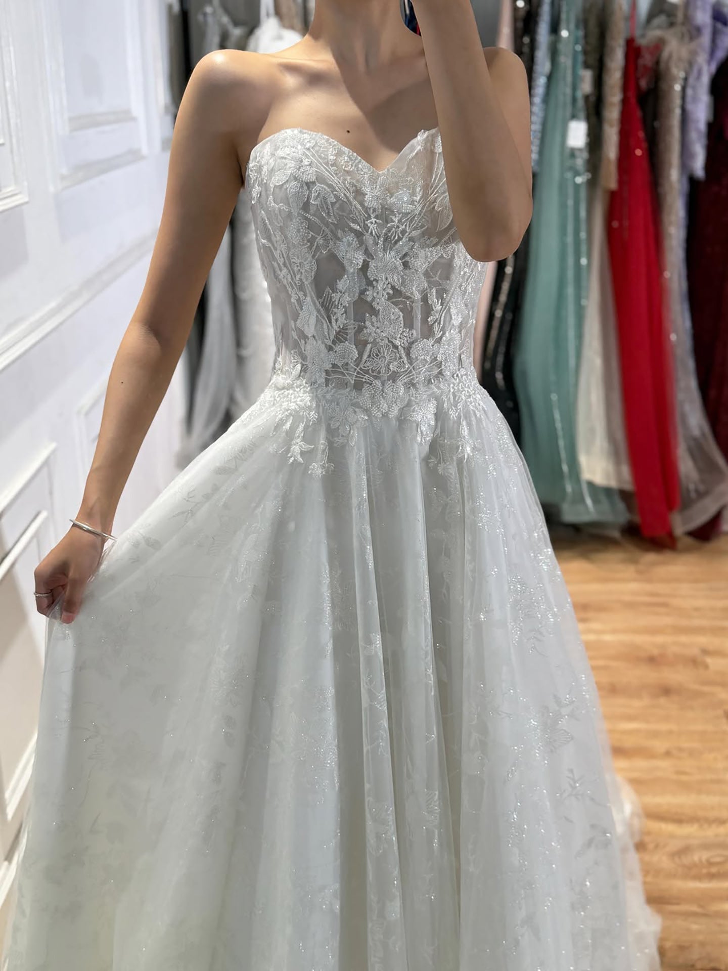 Luxury White Lace Strapless A-Line Bridal Wedding Dress HA2539