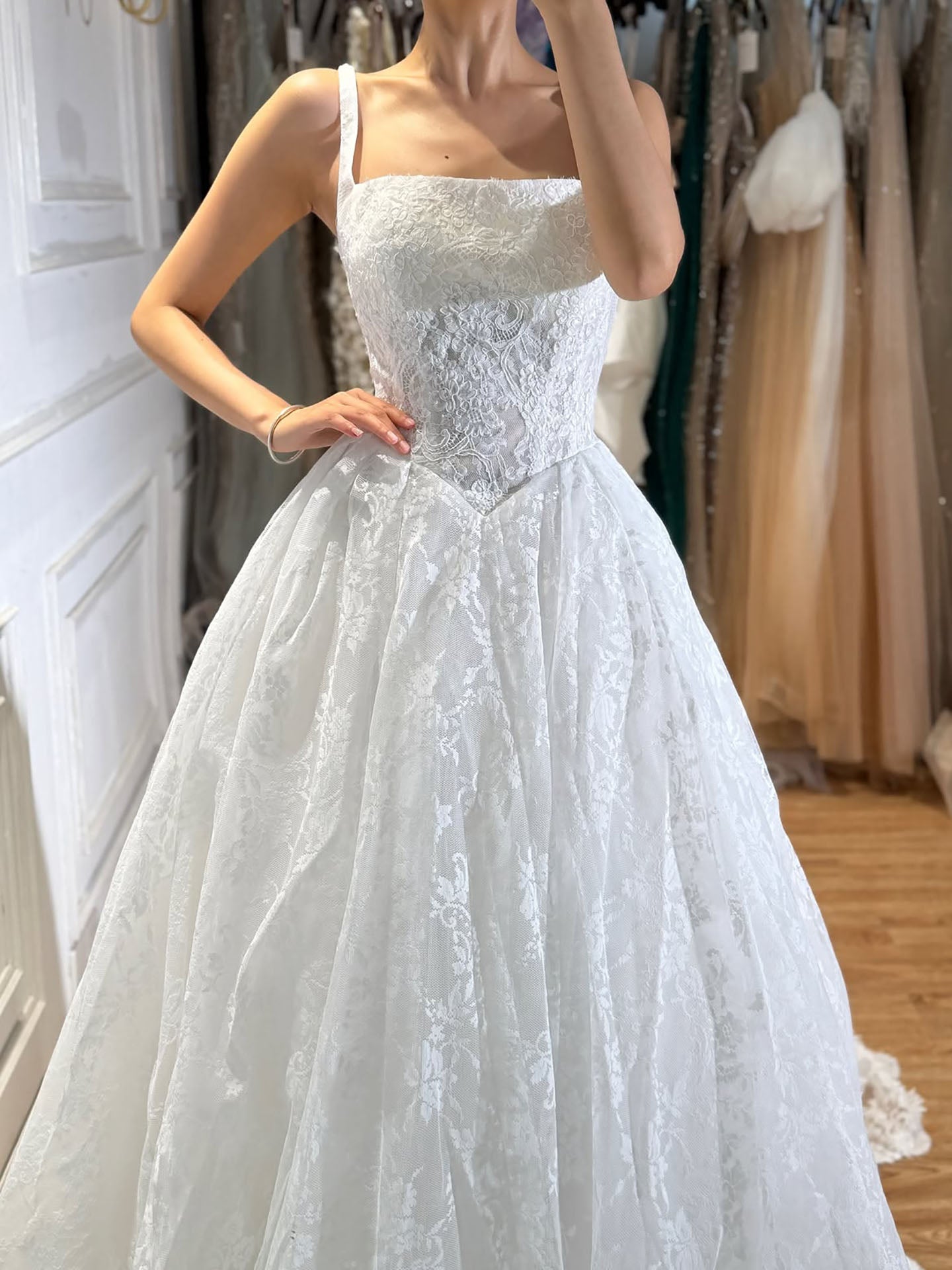 Luxury White Floral Lace A Line Wedding Dress HA2548