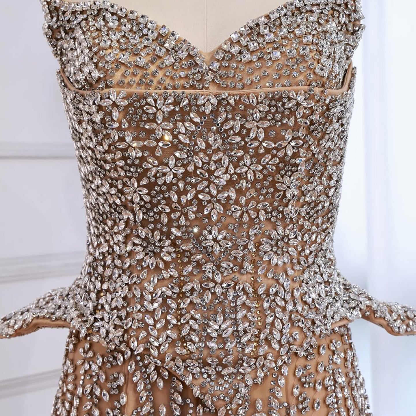 Kosovo Luxury Full Diamonds Beaded A-Line Evening Dress Nude Strapless Women Red Carpet Gown CLA73209