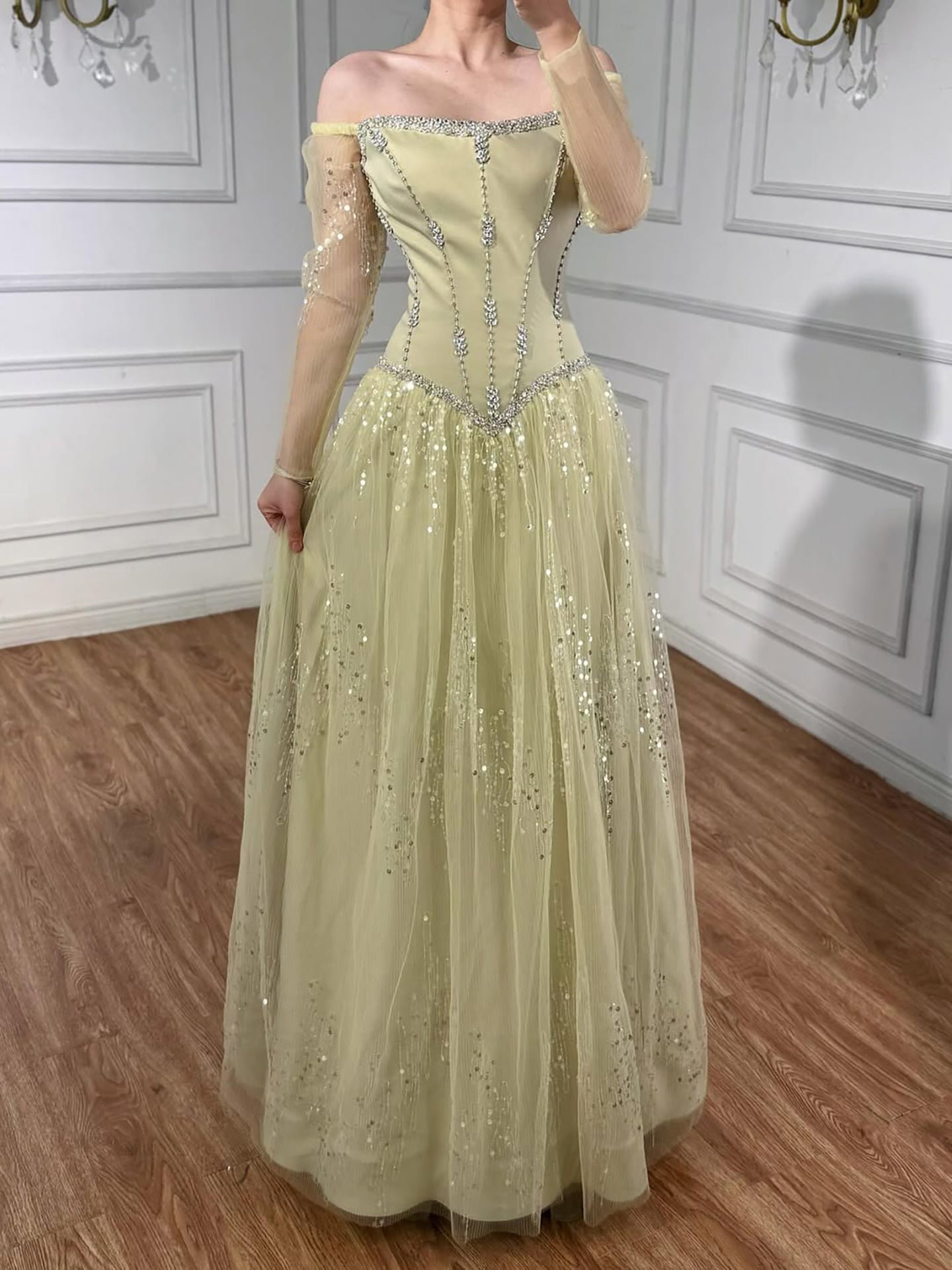 Schlichtes, arabisch-blaues, schulterfreies, langärmeliges A-Linien-Abendkleid mit Perlenbesatz für Mädchen, ideal für Abschlussball und Party (CLA73464)