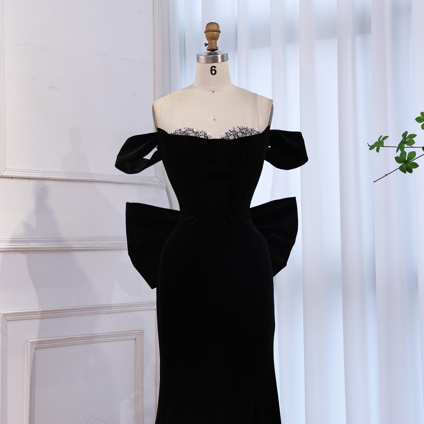 Luxury BCLAck Off Shoulder Mermaid Evening Dress with Bow CLA73581