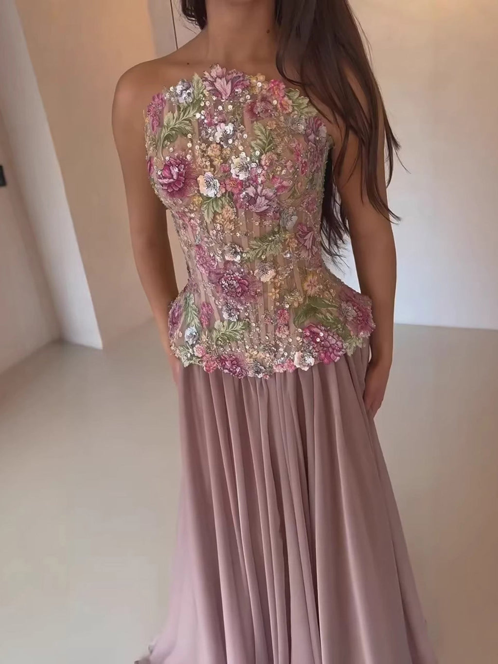 Luxury Pink Appliques Beaded Strapless Evening Dress LA73642