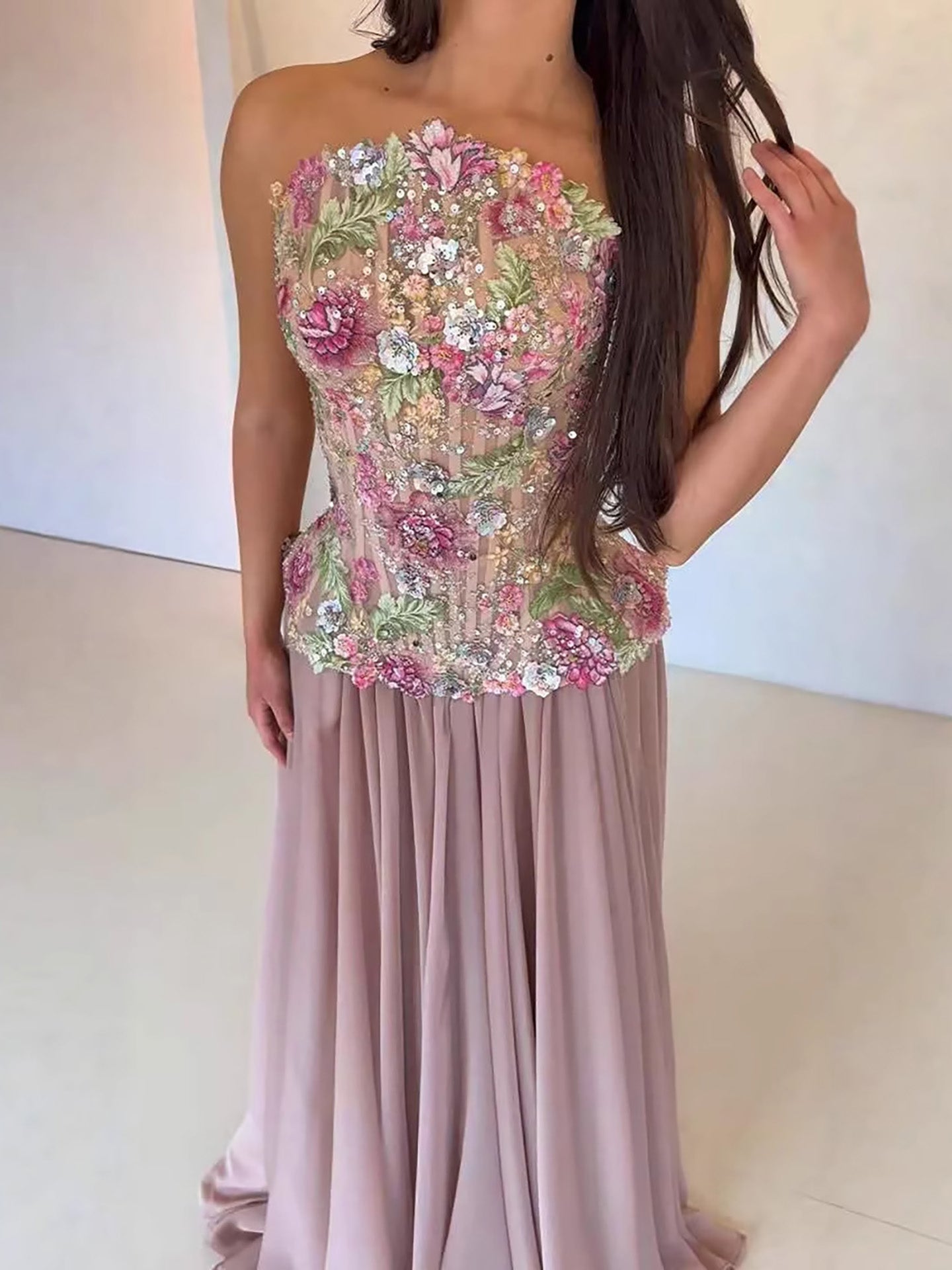 Luxury Pink Appliques Beaded Strapless Evening Dress LA73642