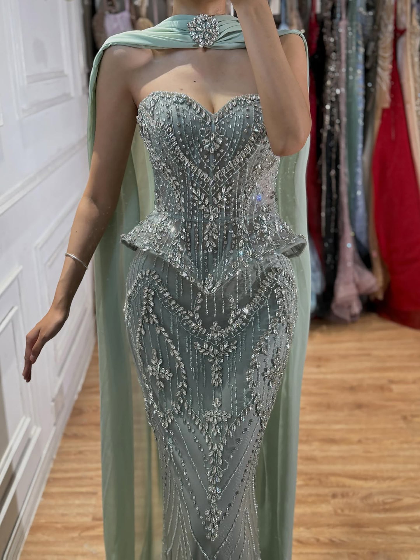 Kosovo Luxury Crystals Beaded Mermaid Evening Dress With Shawl CLA73686