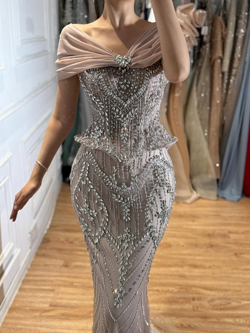 Kosovo Luxury Crystals Beaded Mermaid Evening Dress With Shawl CLA73686