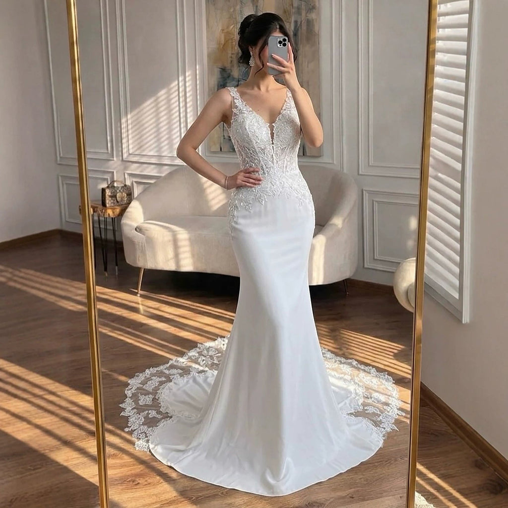 Luxury White V Neck Lace Bodice Zipper Back Mermaid Dress LA73690A