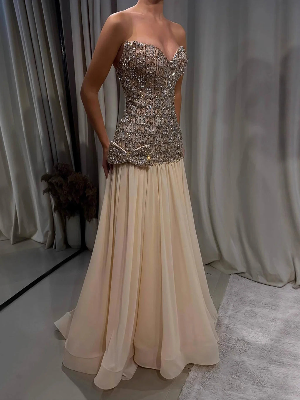 Kosovo Luxury Beaded Bow Decoration Nude A-Line With Choker Party Dress Strapless Women Evening Gown CLA73361