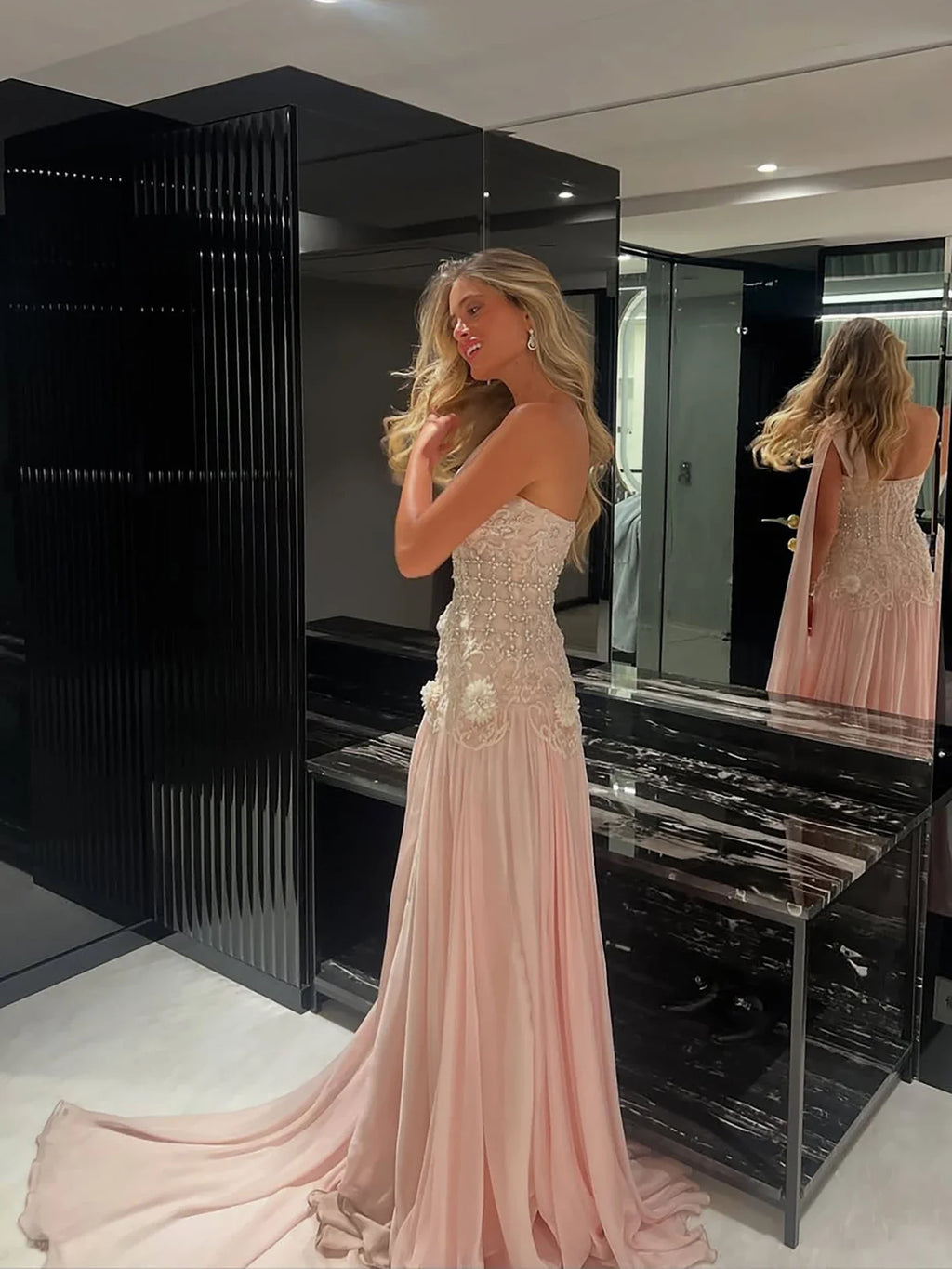 Arabic Pink Simple Style Chiffon Evening Dress CLA73451