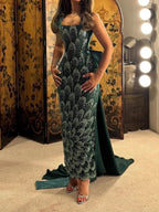 Luxury Evening Dress Emerald Green Bow Sheath Straight With Train CLA73380