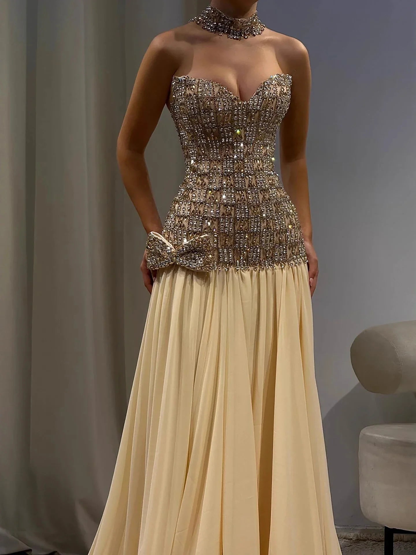 Kosovo Luxury Beaded Bow Decoration Nude A-Line With Choker Party Dress Strapless Women Evening Gown CLA73361