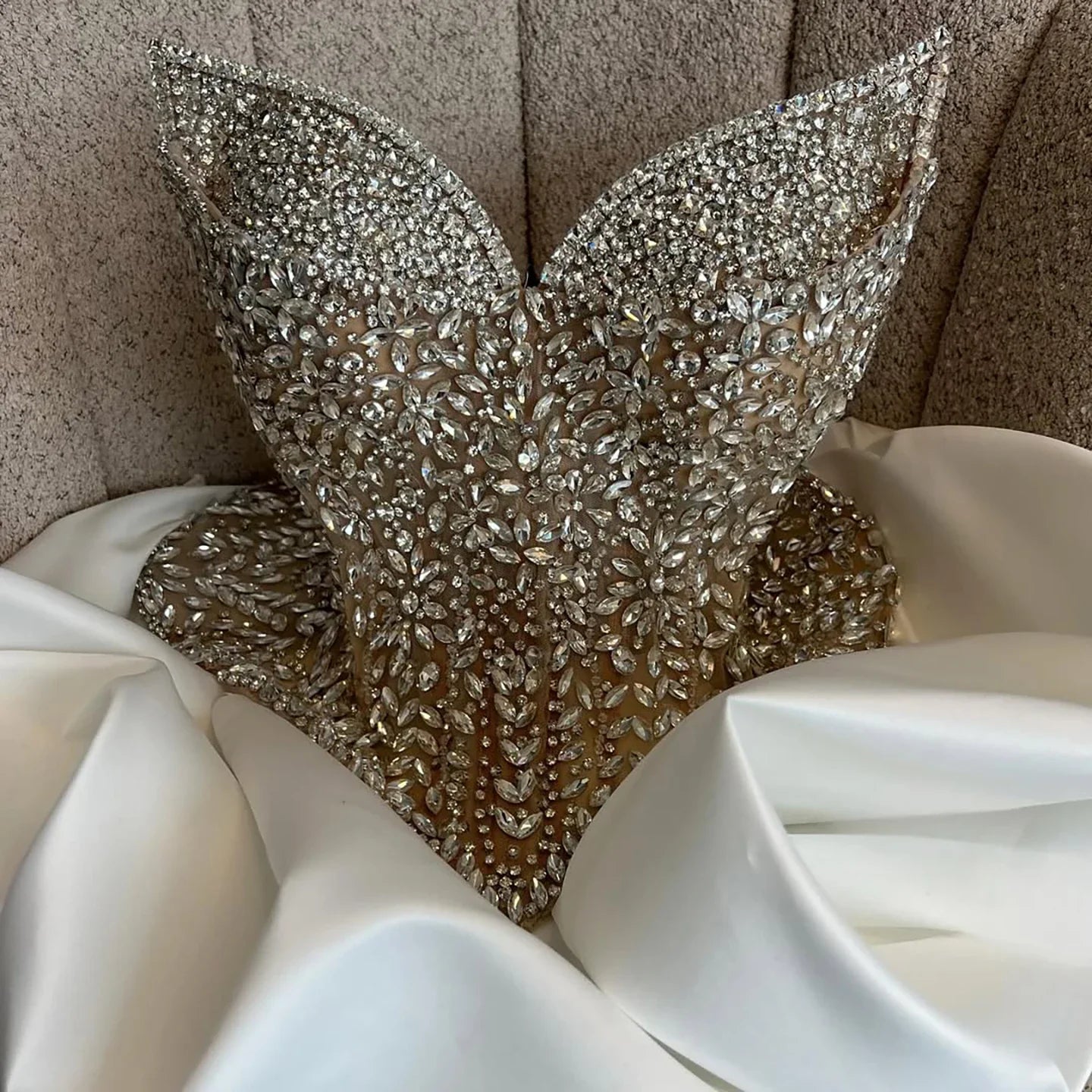 Kosovo Luxury Full Diamonds Beaded A-Line Evening Dress Nude Strapless Women Red Carpet Gown CLA73209